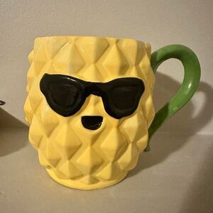 Pineapple multi Dinnerware